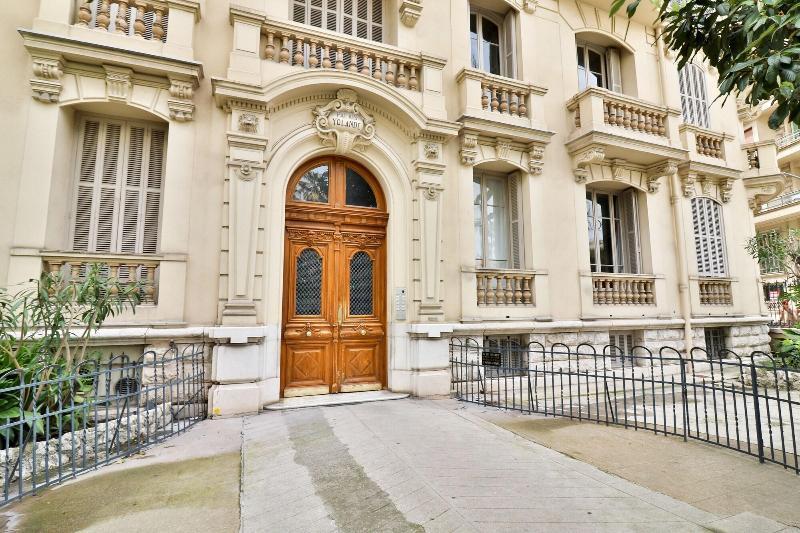 Hotel Victor Hugo Nice Exterior photo